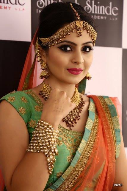 professional makeup artist course in mumbai
