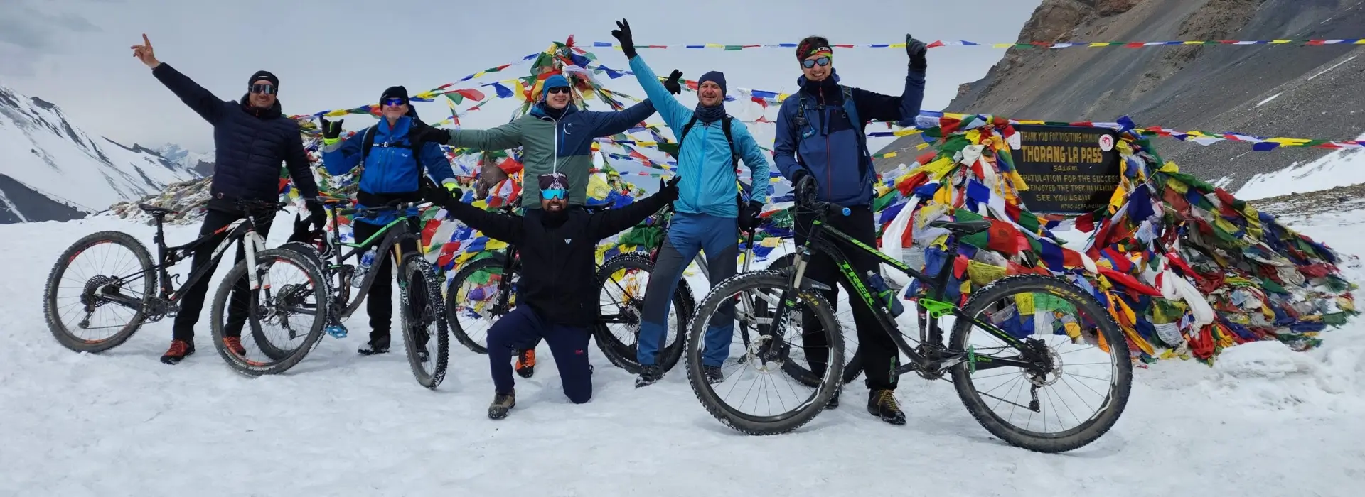 annapurna circuit trek with bikepacking