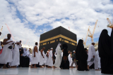 How to Perform Umrah; the Mini Hajj