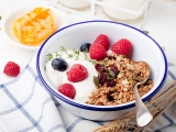 10 Natural Ways to Improve Fertility in Women
