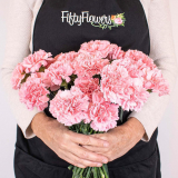 FiftyFlowers Will Help You Get Carnations in Bulk